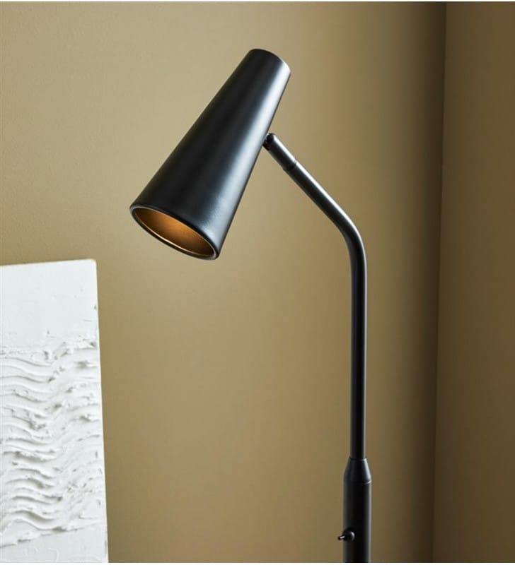 Lampa stojąca Crest czarna minimalistyczna włącznik na lampie do sypialni salonu biura
