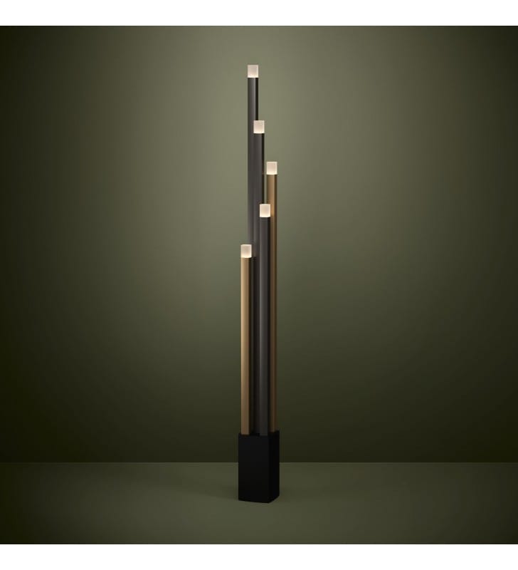 Wąska nowoczesna minimalistyczna lampa stojąca Estanterrios LED ściemniacz dotykowy