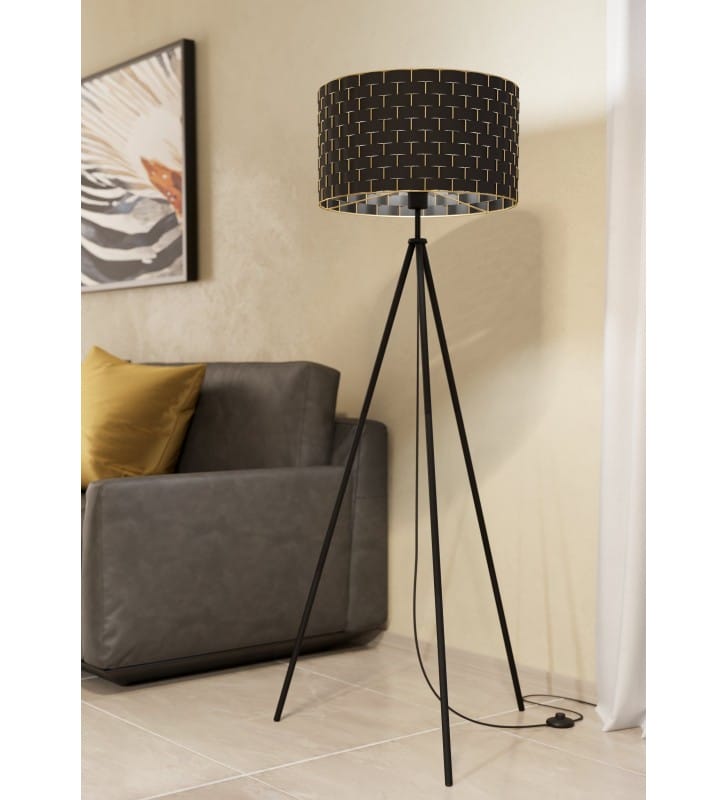 Lampa stojąca Marasales na 3 metalowych nogach abażur czarno mosiężny pleciony do salonu sypialni Eglo